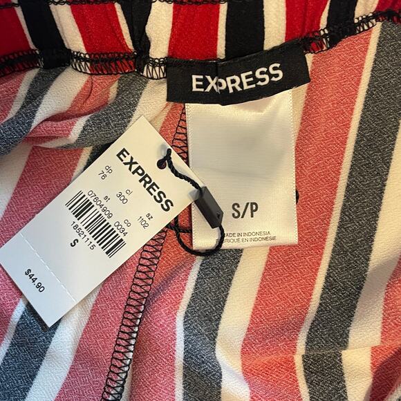 Express NEW High Waisted Striped Ruffle Shorts Womens Small Red Black White NWT - Picture 6 of 10